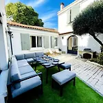 Casa Rochelaise - Jacuzzi Nyaraló *