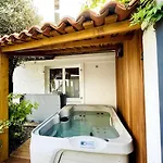 Nyaraló Casa Rochelaise - Jacuzzi *