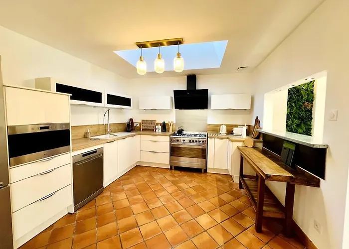 Holiday home Casa Rochelaise - Jacuzzi *