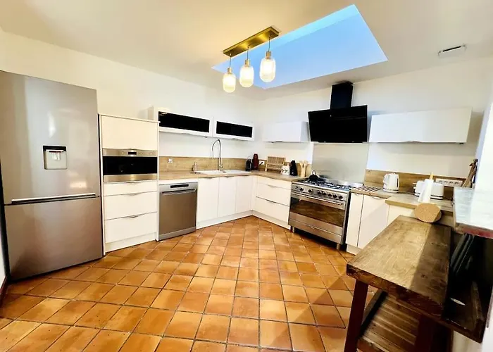 Casa Rochelaise - Jacuzzi Holiday home