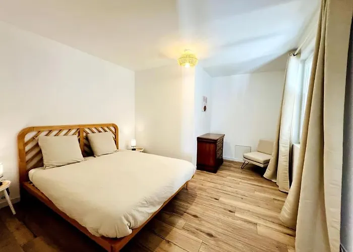 Holiday home Casa Rochelaise - Jacuzzi